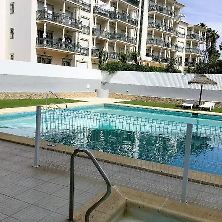11 Bedroom Veiga, Praceta Vitorino Nemesio, Διαμέρισμα *