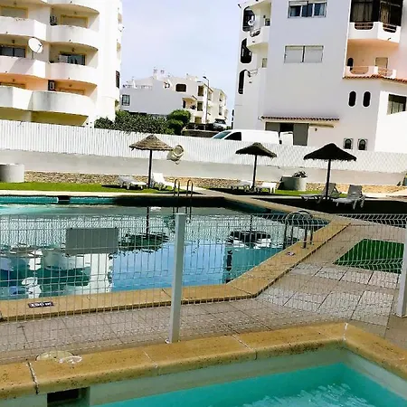11 Bedroom Veiga, Praceta Vitorino Nemesio, * Albufeira