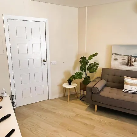 11 Bedroom Veiga, Praceta Vitorino Nemesio, Daire *
