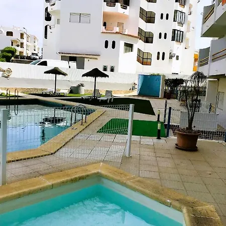 Daire 11 Bedroom Veiga, Praceta Vitorino Nemesio, Albufeira